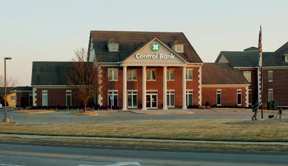 exterior view of platte city main branch